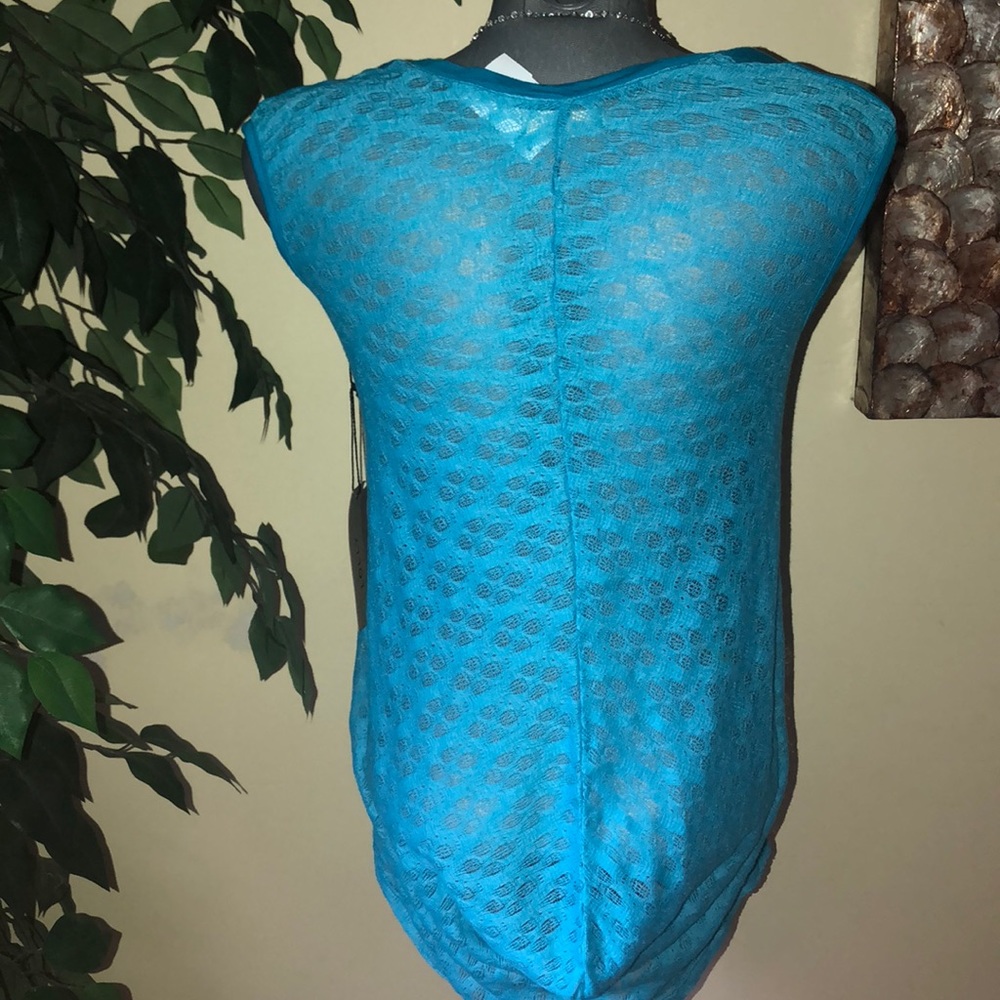 Lolly high low sleeveless top with contrast back